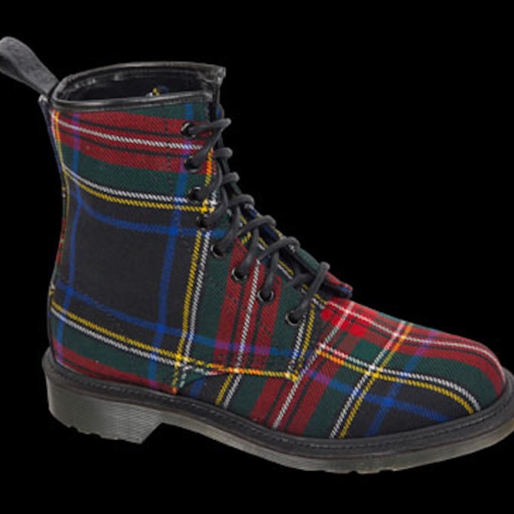 Dr. Martens Women's 1460 Harris Tweed Tartan MADE IN ENGLAND Retail $450!!!